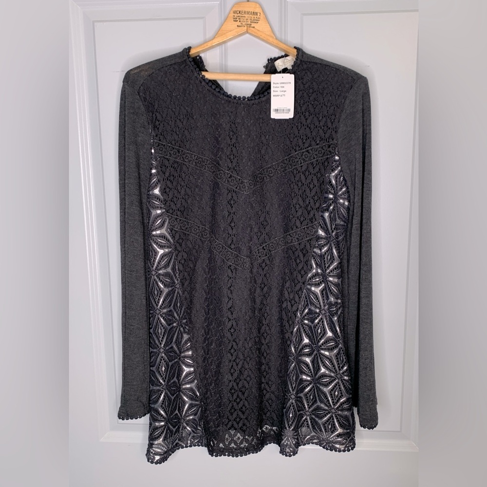 Suzanne Betro NWT Black/White Floral Lace Tunic in Size L